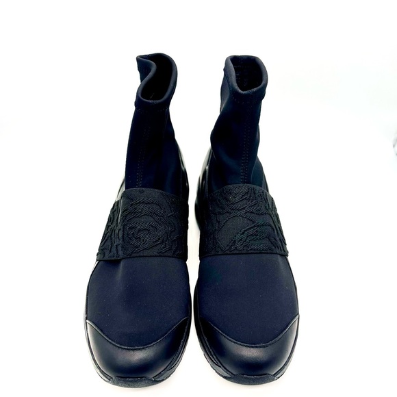 NWOB Taryn Rose Zorah High Top Sneaker Sock Chunky Boots Size: 7 - Picture 2 of 9